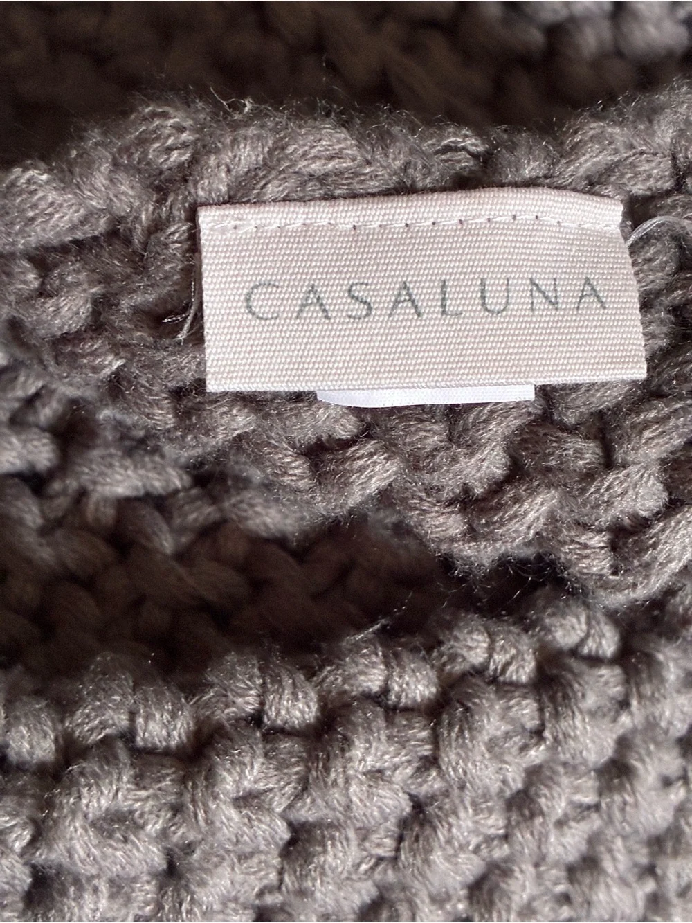 Casaluna Chunky Knit Throw in Charcoal